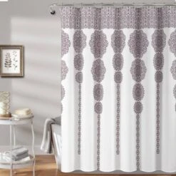 Stripe Medallion Shower Curtain - Lush Décor -Lush Decor GUEST d69494f2 1b09 4551 9184 658bd9fc1e59