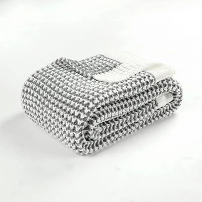 50"x60" Chic And Soft Knitted Throw Blanket - Lush Décor 4 50"x60" Chic And Soft Knitted Throw Blanket - Lush Décor - Image 4