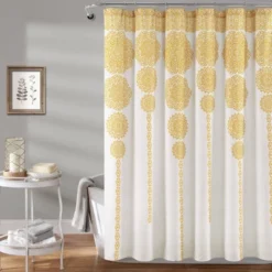 Stripe Medallion Shower Curtain - Lush Décor -Lush Decor GUEST ea2c7626 0fe0 42d3 a40e 7939bc574f1d